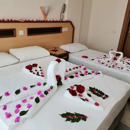 Oezguerhan Hotel 3*