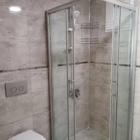 Szálloda Oezguerhan