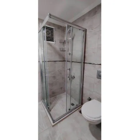 Oezguerhan Szálloda Side