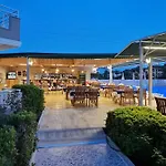 Hotell Oezguerhan 3*