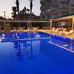 Hotel Oezguerhan 3*