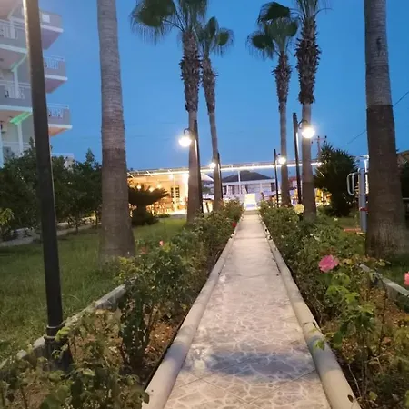 özgürhan Side