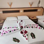 Hotel Oezguerhan 3*