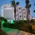 Oezguerhan 3* Sidé