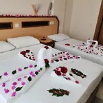 Oezguerhan 호텔 3*